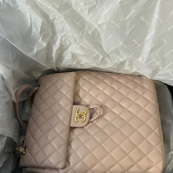 Chanel UrbanSpirit backpack - Picture 2 of 16